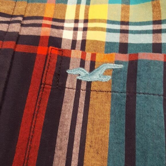 Hollister Colorful Striped Button Down. NEW. - Picture 3 of 9